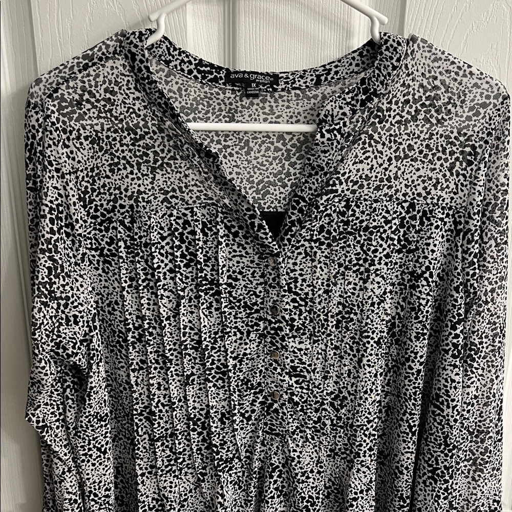 Ava & Grace long sleeve top